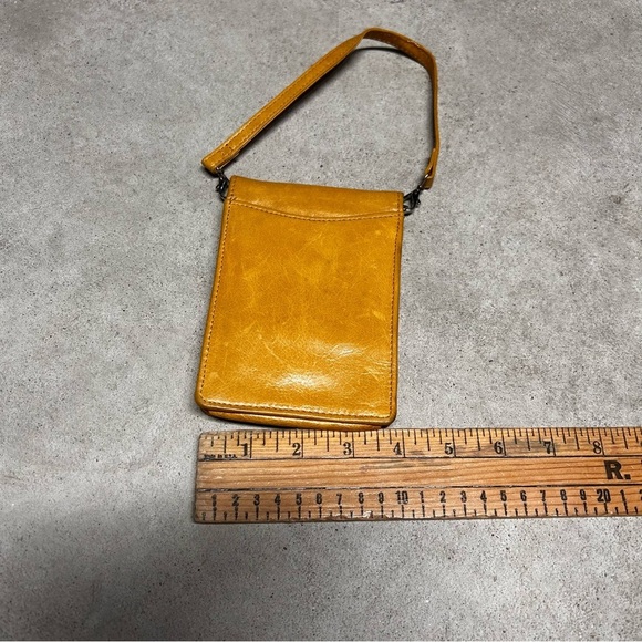 HOBO Vintage Yellow Gold 100% Leather Handheld Mini Bag Wallet - Picture 8 of 9